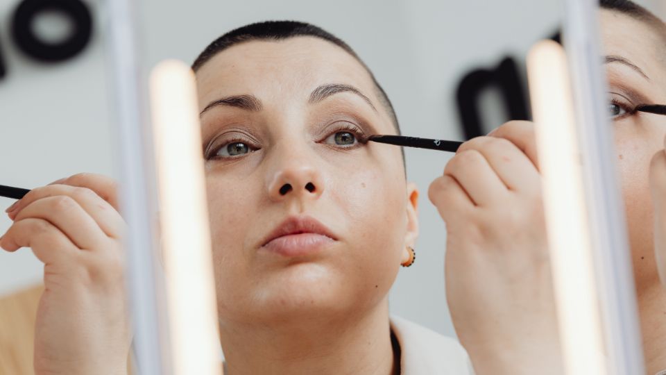 El eyeliner en gel es una técnica de maquillaje que permite resaltar los ojos.