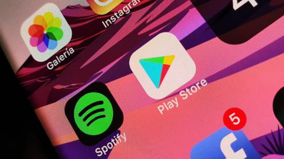 Las aplicaciones de Play Store esconden virus para robar información de los usuarios.