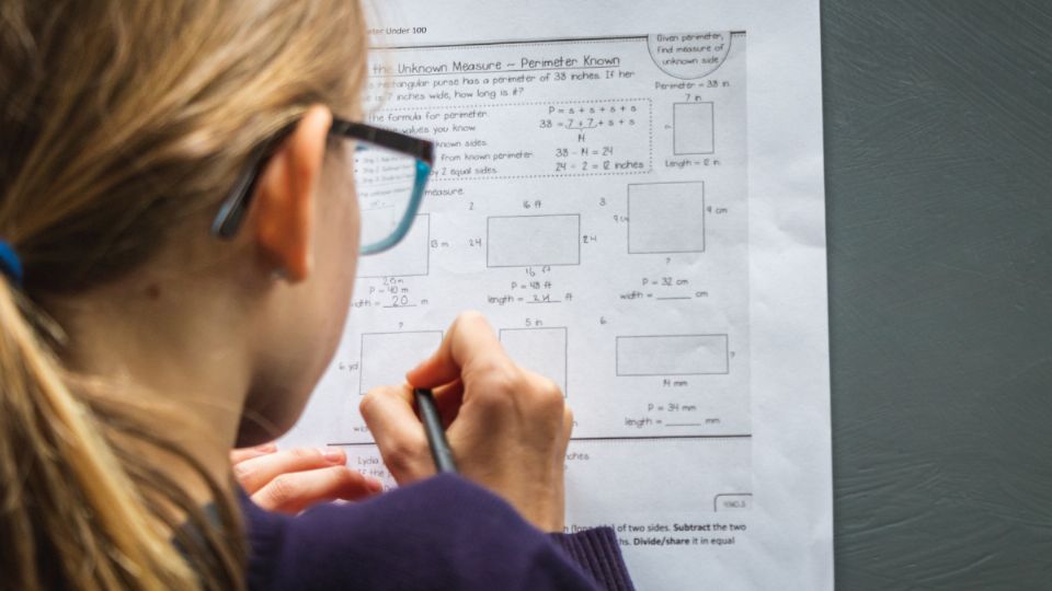 Las matemáticas sirven hasta para entender la hora.