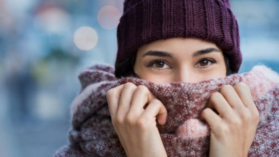 Así podrás vestirte cómoda durante el invierno y no perder la elegancia