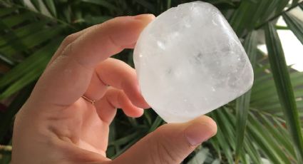 Conoce la técnica para quitar arrugas con piedra de alumbre que amarán las mujeres de 50 años