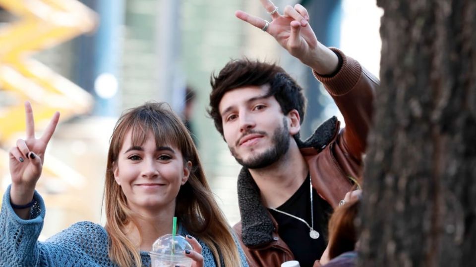 La pareja ya no se oculta, esta es una de sus primeras fotos en Los Ángeles.