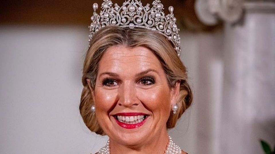 La Reina de los Países Bajos tiene los mejores accesorios de lujo.