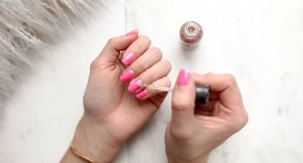 Naked Glitter, el diseño de uñas que será tendencia este año