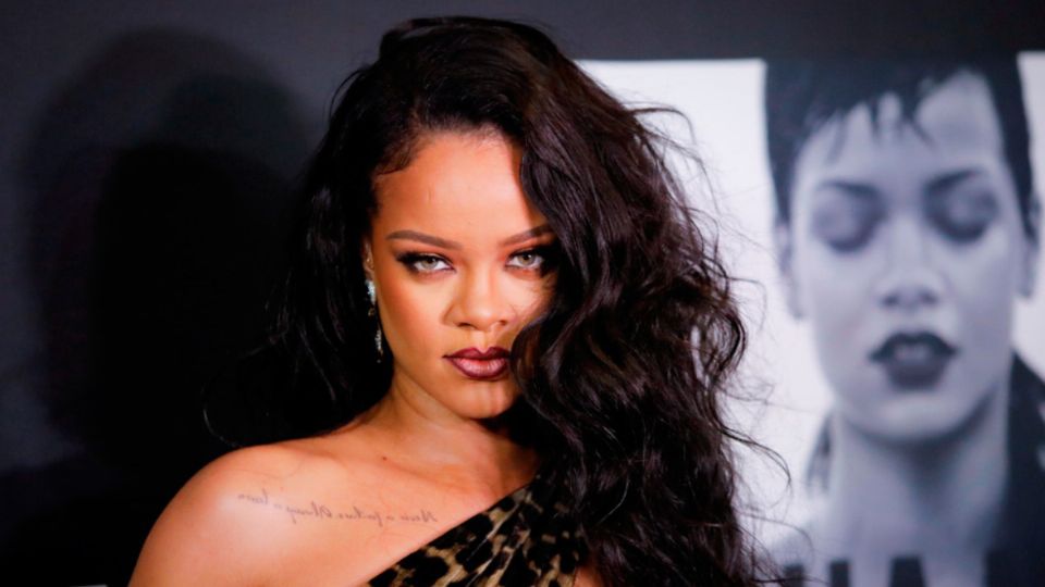 Este es el ejercicio que Rihanna realiza para tonificar glúteos