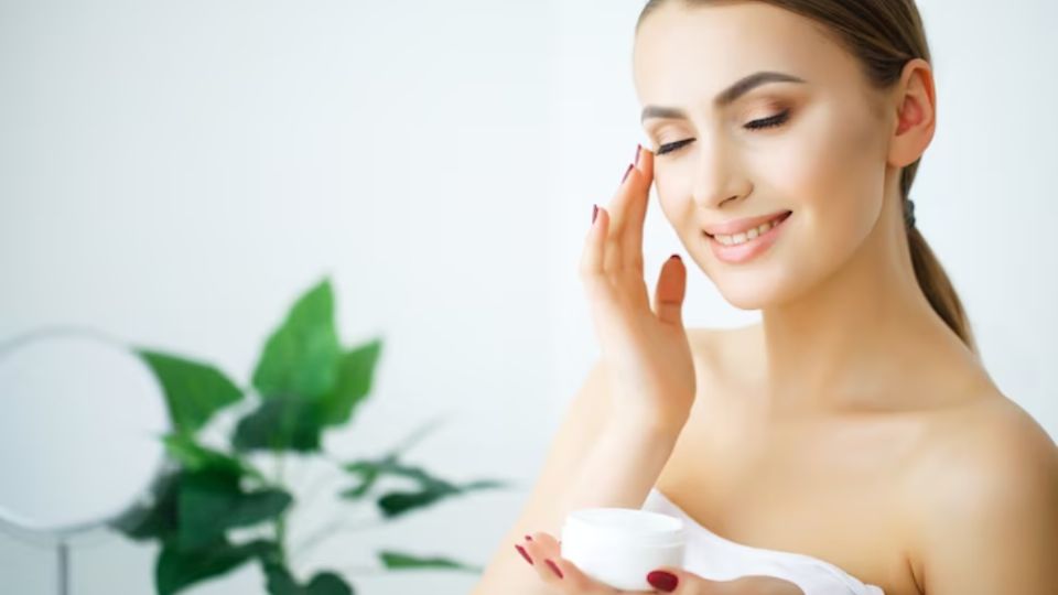 Consigue una piel de porcelana gracias a esta crema antiage