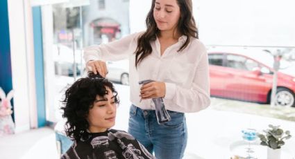 La técnica definitiva y el paso a paso para hacer un corte de cabello en V