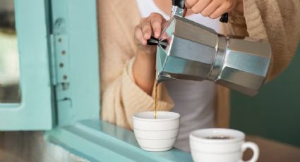 No lo creerás: esto sucederá si colocas papel higiénico en tu cafetera italiana