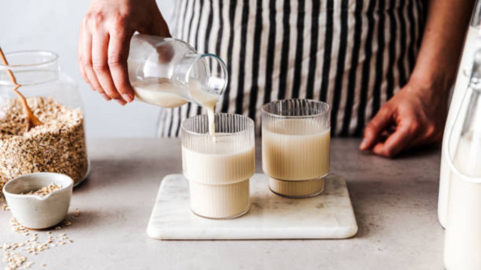 Uno de los alimentos que ha innovado en la sociedad es la leche de papa.