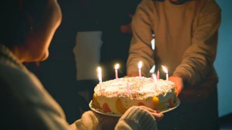 La torta de cumpleaños es un rito que se repite cada año.