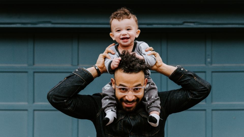 Un buen padre tiene estas virtudes, según la ciencia