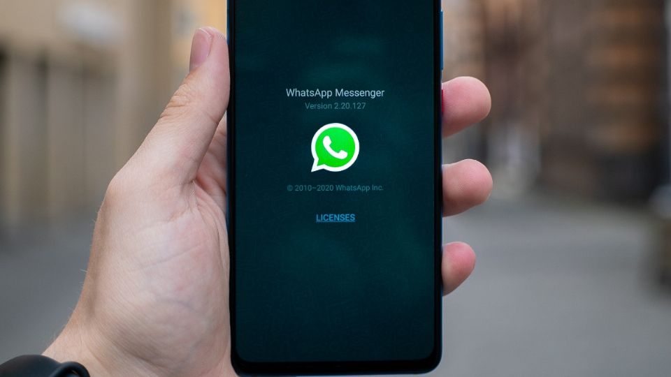 WhatsApp podría cambiar su modelo de negocios con publicidad.