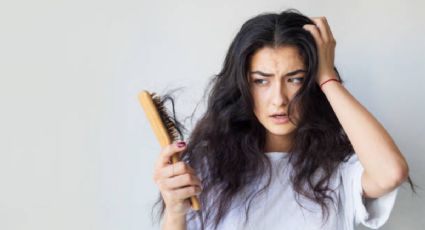 Solo con un aceite esencial, evita la caída del cabello y fortalece tu pelo de inmediato