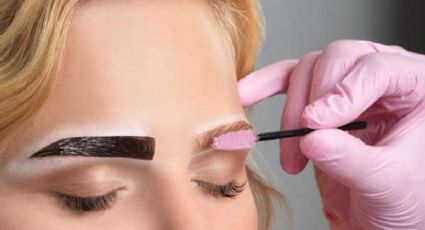 Descubre el truco para borrar las canas de tus cejas de forma natural y al instante