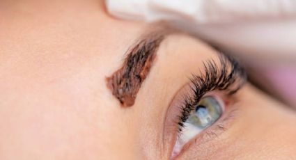 El ingrediente poderoso para eliminar las canas de las cejas