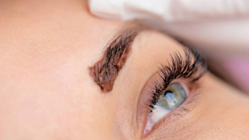 Olvídate de las canas de tus cejas