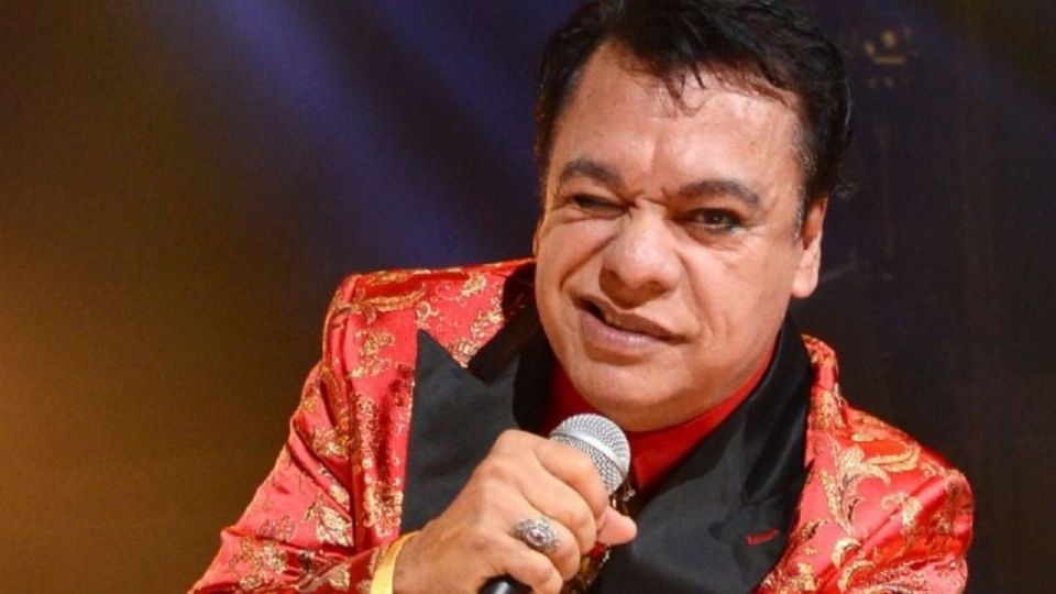 Juan Gabriel tiene las palabras exactas que estás buscando para expresar tu amor.