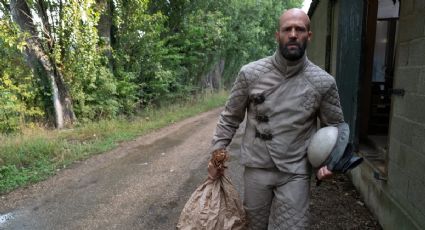 Jason Statham lleva la apicultura a otro nivel con esta película que es tendencia