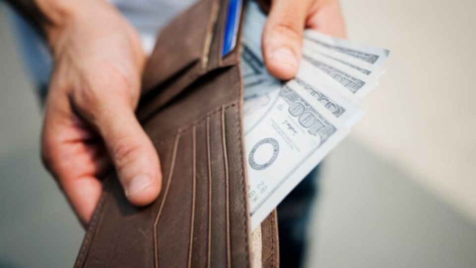 Descubre el secreto para que nunca falten el dinero en tu cartera.