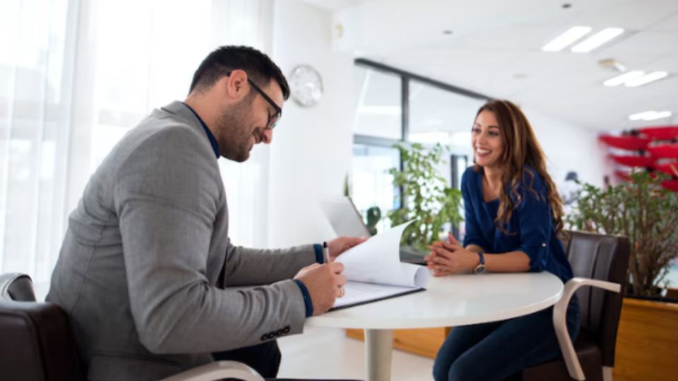 Descubre cómo impactar a todos en tus entrevistas de trabajo y conseguir el puesto de tus sueños.