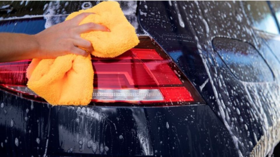 Logra que tu carro sea la envidia de todos al verse reluciente todo el día.