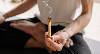 Palo santo, 'la madera sagrada' que te ayudará a relajarte, con el estrés y tensiones en el cuerpo