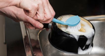 Truco con dos ingredientes para hacer una poderosa mezcla removedora de grasa y cochambre