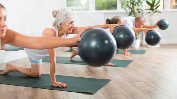 Entrenamiento exclusivo para mujeres de 50 años: ayuda a bajar de peso y no daña las articulaciones