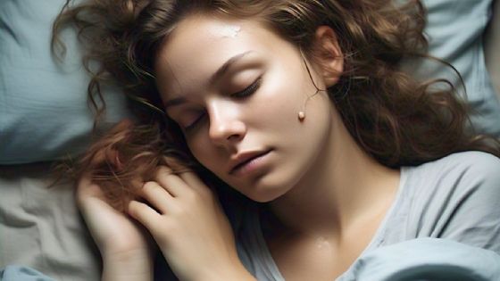 ¿Sudas hasta dormido? Así de fácil puedes mantener tu habitación fresca