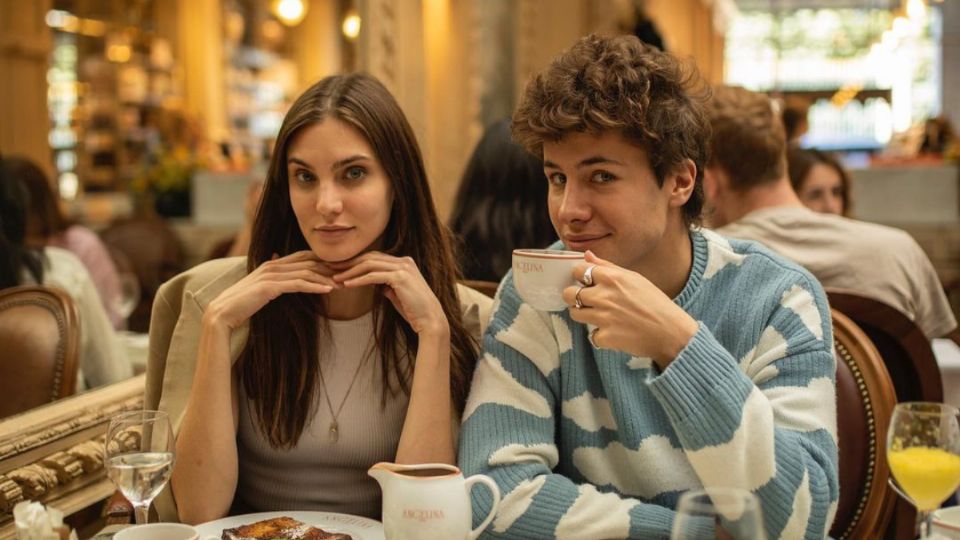 La actriz argentina y el influencer mexicano cada día más enamorados