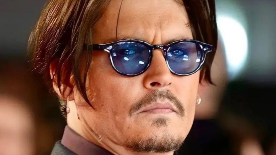 Johnny Depp busca evitar pagar 2 millones de dólares a su ex pareja, Amber Heard.