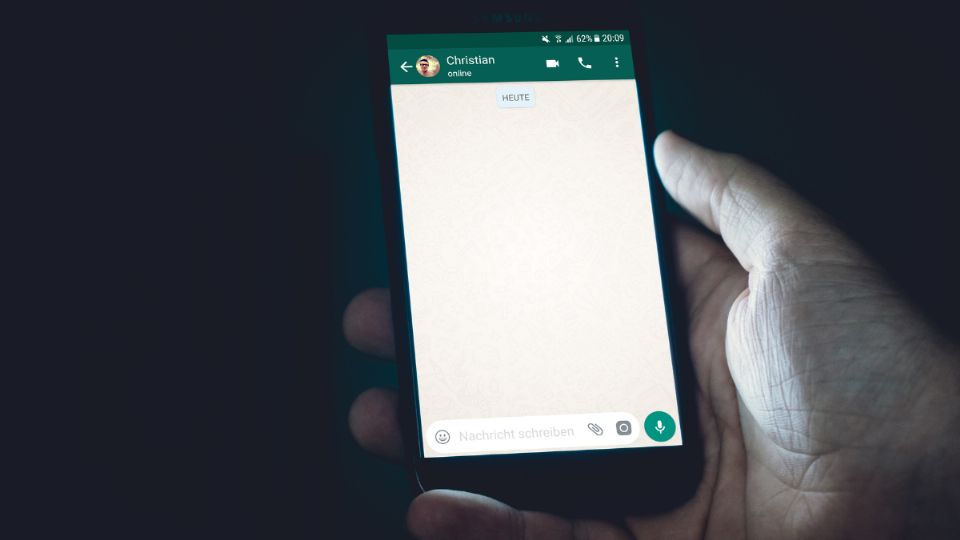 Descubre cómo cambiar tu voz para enviar audios en WhatsApp.