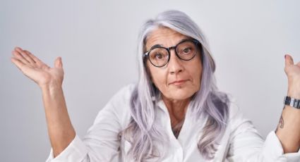 Dile adiós a las canas con este champú casero con bicarbonato