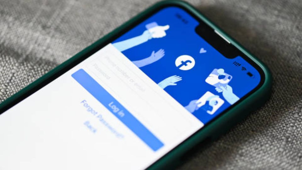 ‘Modo básico’ en Facebook, el truco para usar la red social sin gastar datos móviles