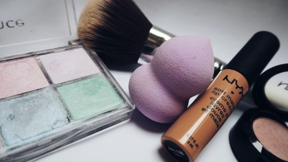 Los productos de maquillaje son muy utilizados en todo el mundo.