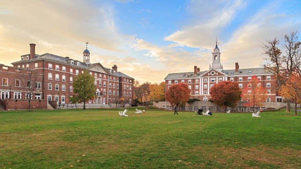 La Universidad de Harvard está envuelta en un escándalo.