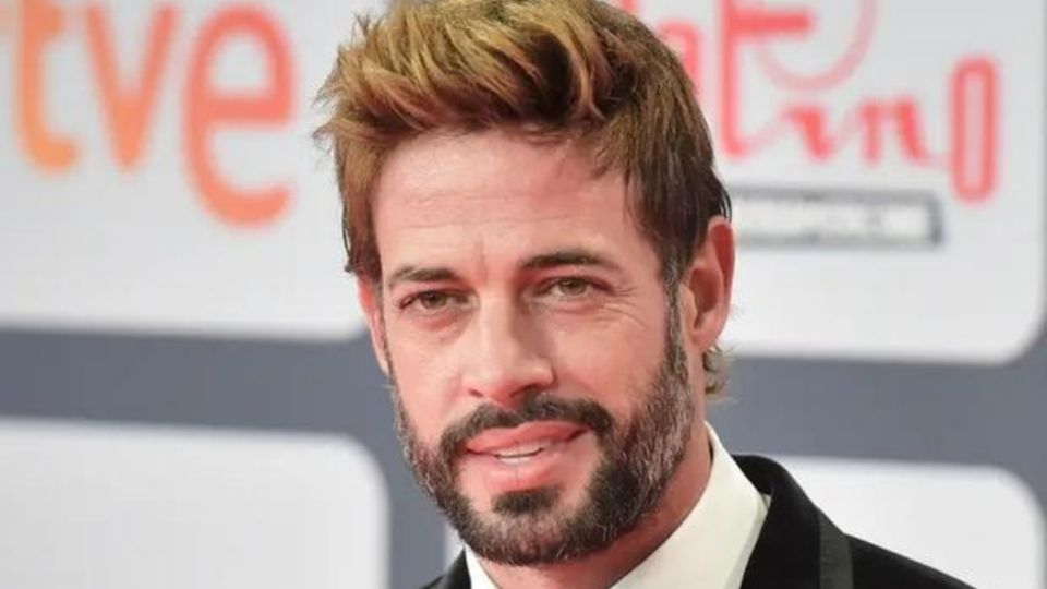 William Levy tuvo un transplante para tener más cabello.