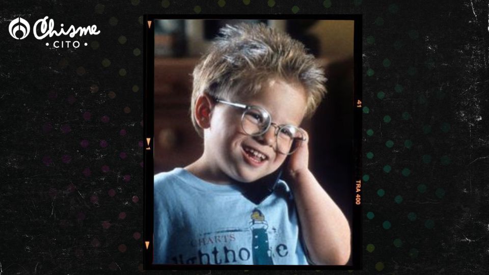 Jonathan Lipnicki luce muy diferente.