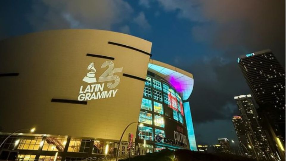 Los Latin Grammy 2024 se llevan a cabo desde Miami, en Estados Unidos.