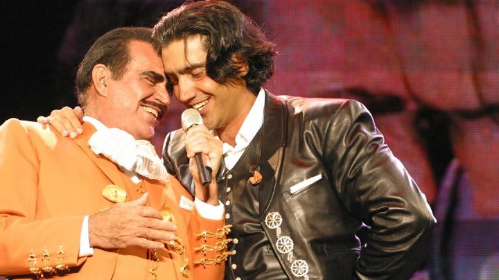Alejandro Fernández recuerda con emotivo mensaje a Vicente Fernández, a tres años de su muerte
