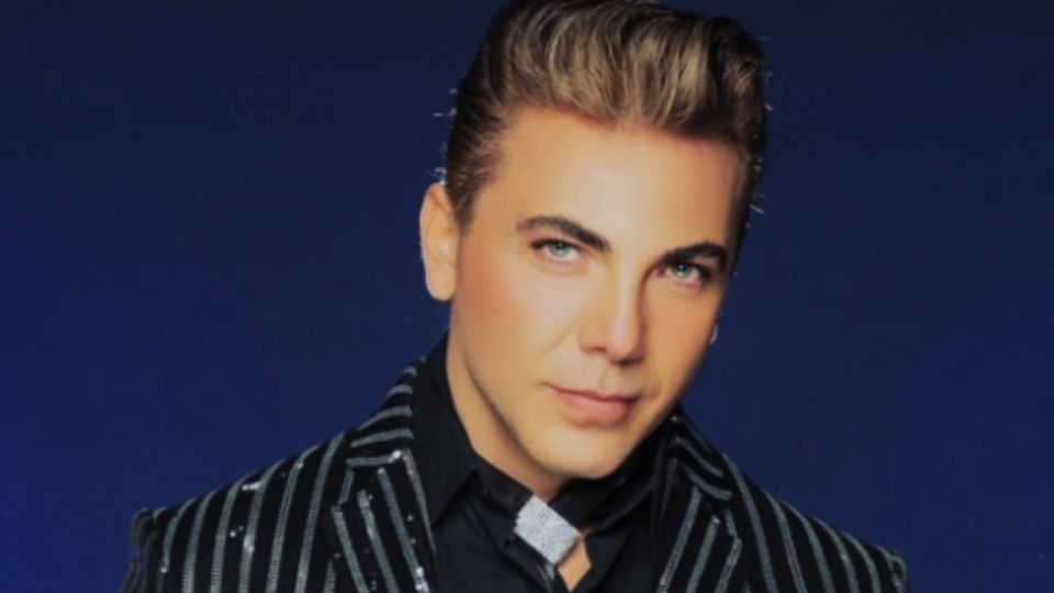 Cristian Castro, quien recientemente terminó su última relación, se volvió viral en las redes sociales.